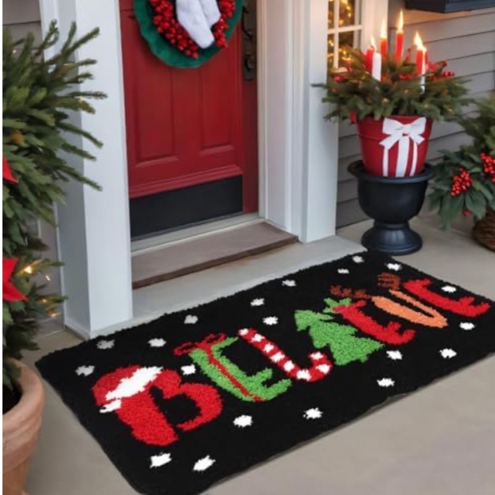 NWT Duraaamo “Believe” Christmas Bath Mat, Christmas Bathroom Decor , 20 x 32”